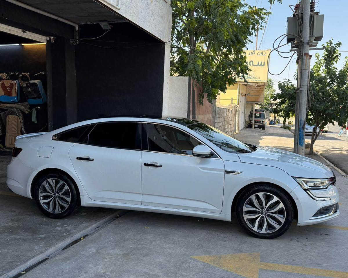 رينو - Talisman
موديل 2018
78 هةزار رويشتووه 
كلين - دةعامى بو دةعامى بةشةرت
سپى سةدةفى 
پانوراما 
سفرى شةريكةى موهةنةد
مواسةفات فول فول 1/1
گير - مةكينه - تةحويل - غرامه - بةشةرت
جام رةشى بو كراوه -80%
سةنةوى نوييه 2027
رةقةم هةوليره
250 مةسروفى تيدانييه 
تاخم تايةى لوكى لةسةره 
شوين - هةولير
145$ 
*********** أربيل, العراق
