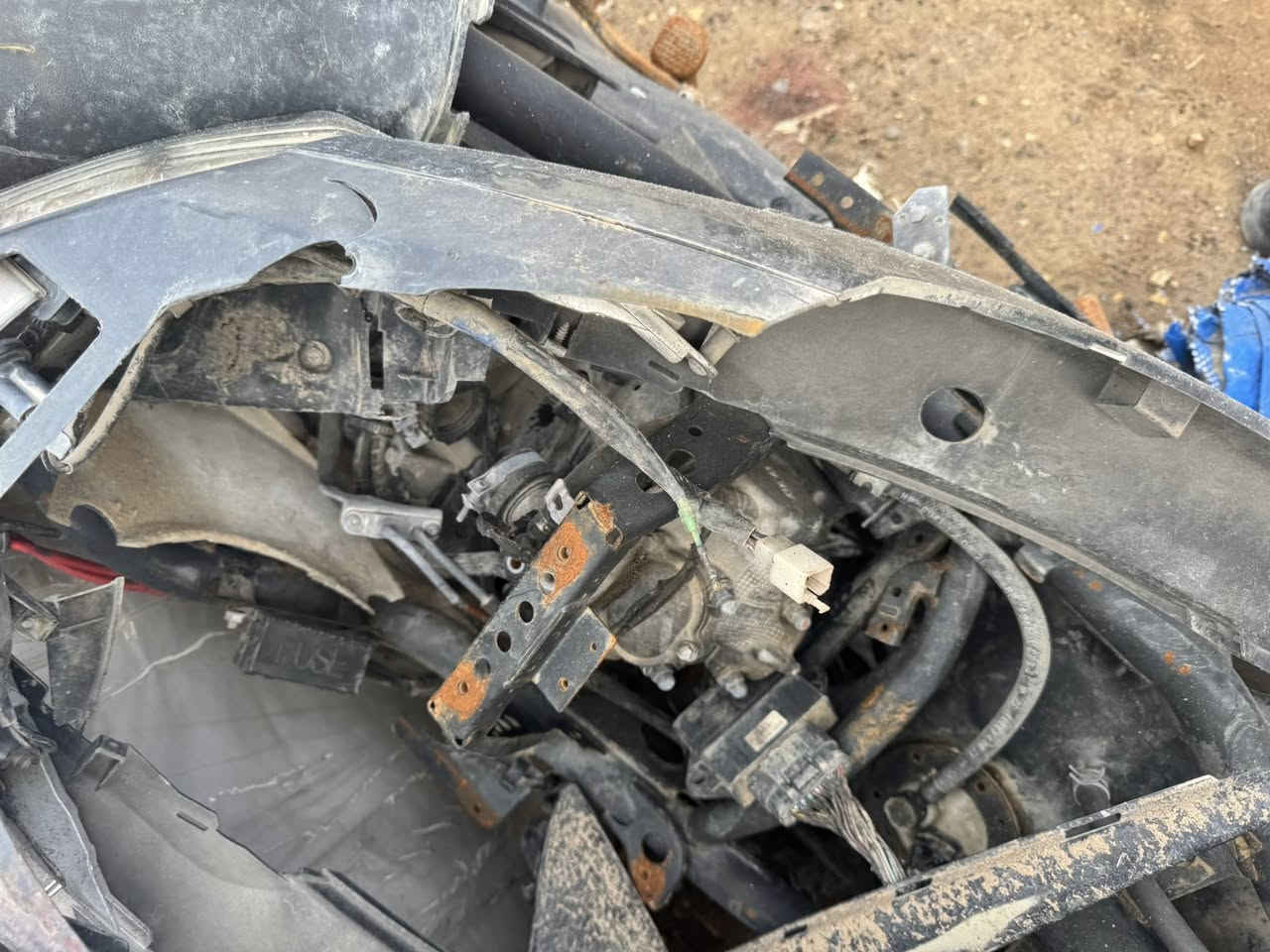 السلام عليكم للبيع سكني لد ياباني اصلي دراجه متروكه  أبيع كود حديد محرك شغال شرط شغله يله تاخذ   دراجه كلها بلاديه السعر 200. قفل بغداد مدينه الصدر ***********
