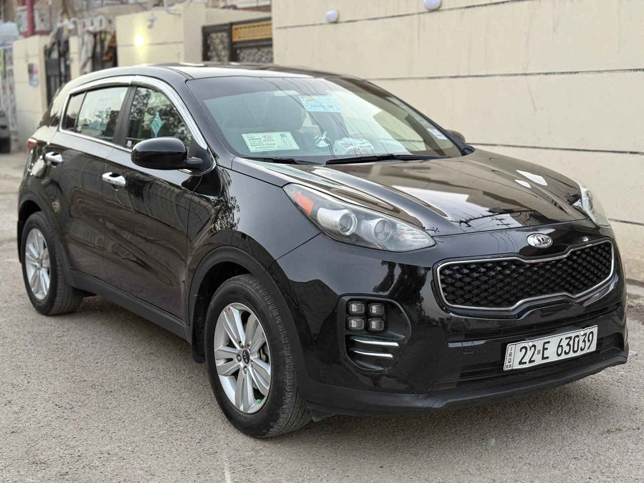 للبيع كيا سبورتج امريكي موديل 2019 بيه صبغ فقط جاملغ خلفي والباقي كفالة
مكينة وكير برغي ما مفتوح بيهن ماشيه 59 الف حقيقي جديدة بمعنى الكلمة تخم تاير وصدر خير من الله السعر 148 وبيه مجال مكانها بغداد ***********
