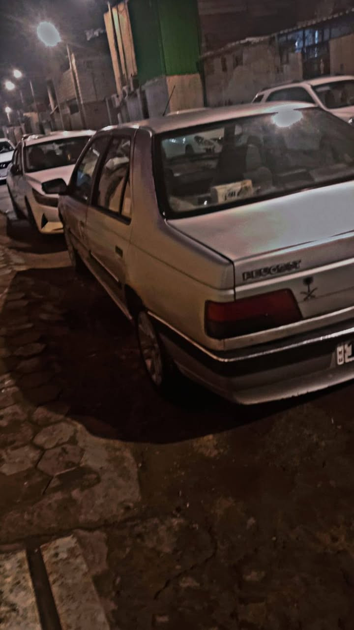 سياره بيجو 405 مديل 12 لبيع هاي نضافته سياره كامله حداديه تبريد تدفئة كير ومكينه خير من الله تجي وتفحص رقم جديد سنويه تنتهي 29 وتحويل ثاني يوم بسمك وهاذه رقمي بي واتساب *********** وهاذه رقمي ثاني على الخط *********** مكاني البصره المعقل السعر 33 وبيه لطيبين
