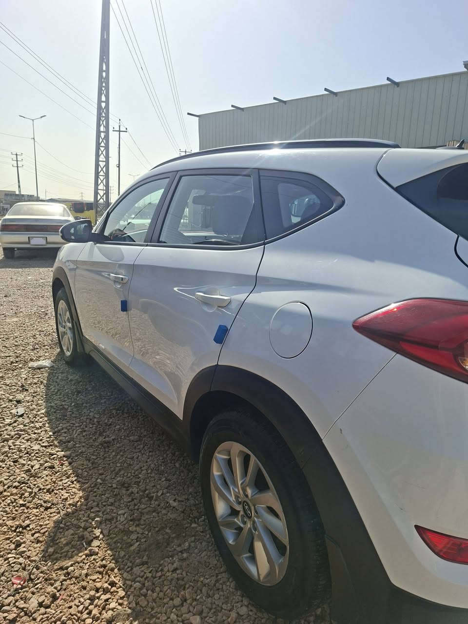 توسان ١٧ وارد خليجي رقم نجف
سعره ١٥٥ 
فورويل 
بنوراما
كير مكينه شرط
تحكمات جهتين 
كامره مع رادار 
تخم تاير جديد
قطعتين صبغ 
برغي متخسر عليه جاهزه من كلشي بعدبيه هواي موصفات 
استفسار ***********
