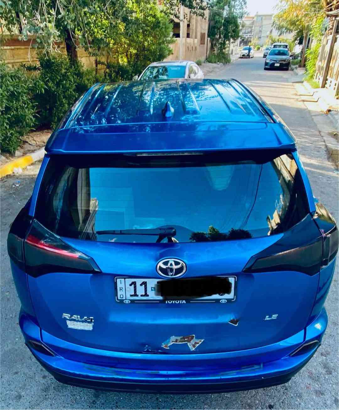 🚗 للبيع — Toyota RAV4 LE 2018
راف. ٤ le
سيارة نظيفة .
🔹 الموديل: 2018
🔹 الفئة: LE (بنزين)
🔹 المحرك: 2500 سي سي
🔹 اللون: أزرق
🔹 شاشة وسط
🔹 تشغيل مفتاح (سويج)
🔹 رادار امامي
تحديد مسار
ثلاث انظمه للقياده
Eco soprt normal 
🔹 حادثه اجاملغ الايسر تصليح صبغ نفسه وربع الصندوق هم تصلح وصبغ ومبين بالصور
بيها رصع بالقماره
🔹 كل شيء شغال 100%
📌 السيارة ما تحتاج أي صرف
📌 الصدر نظيف امامي خلفي 
💰 السعر:13,800$ وبيها مجال
📍 الموقع: بغداد — حي الجهاد
📞 للاستفسار: ***********
