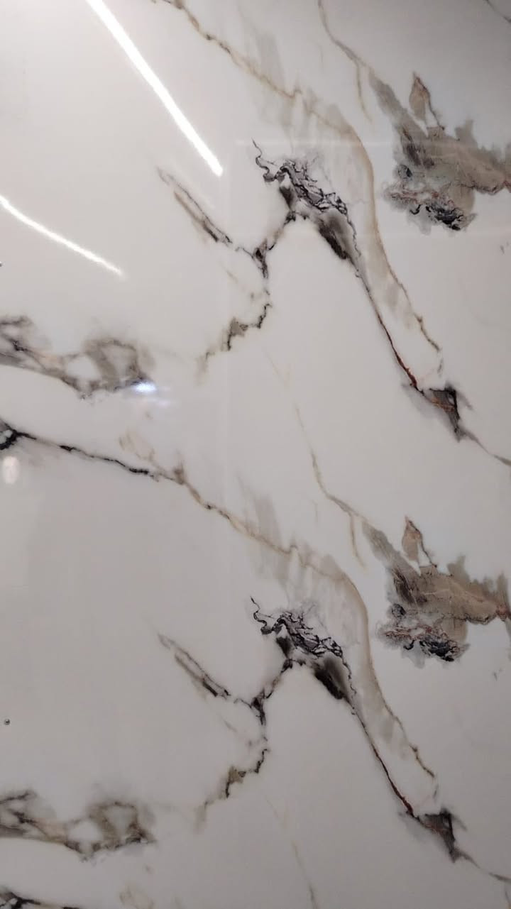 🔥 عرض مميز في بغداد 🔥  

هل تريد ديكور فاخر مثل الرخام لكن بسعر أقل؟  
الحل هو بديل الرخام PVC بتصاميم حديثة تضيف فخامة لمنزلك أو مكتبك.

✨ المميزات:
✔ شكل رخامي أنيق  
✔ مقاوم للرطوبة  
✔ سهل التنظيف والتركيب  
✔ سعر اقتصادي

📏 القياس: 1.22 م × 2.80 م

📍 العنوان: بغداد – الأعظمية – مقابل مصرف الرشيد  

📞 للحجز والاستفسار:  
***********  
***********

📩 راسلنا الآن واحصل على أفضل الأسعار.
