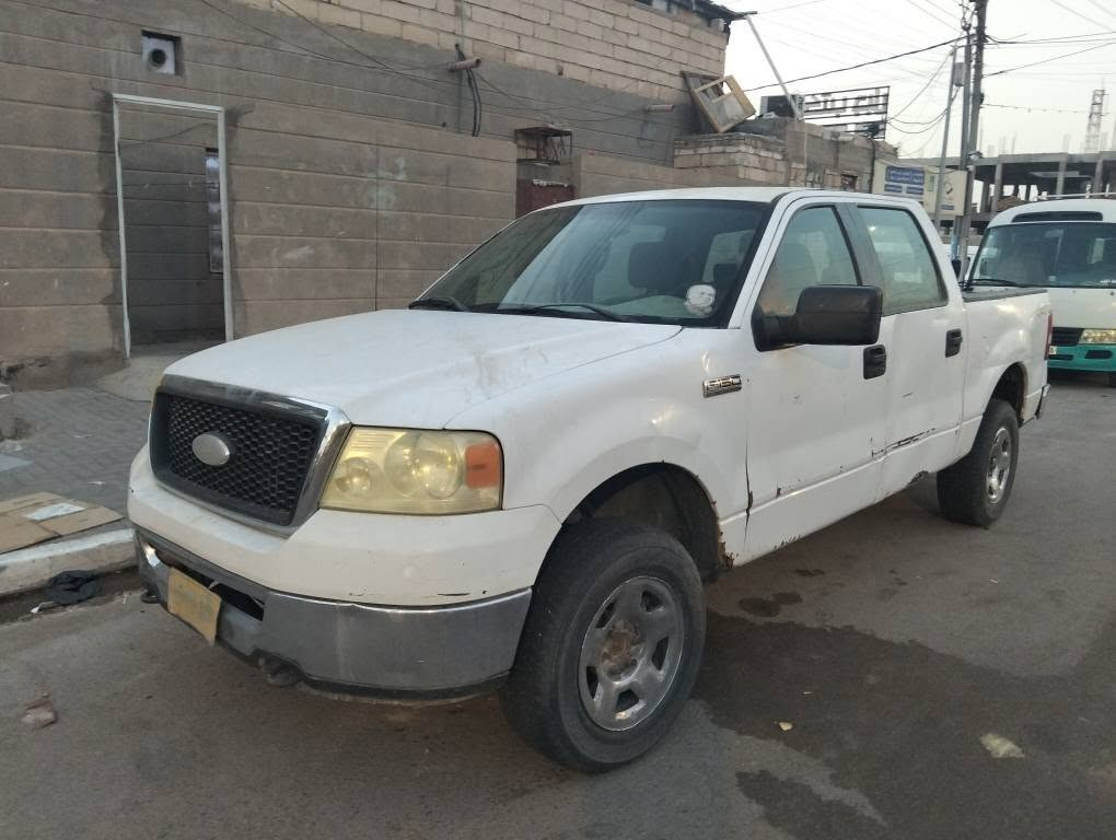 السلام عليكم فورد بيكب دبل قماره موديل 2007 عندي بيها وكاله عامه وراعيها موجود يمي سنويه منتهيه 2018 مكينه وكير بطه والباقي شوف العين بالصور مكاني البصرة القبلة 
رايدها ب 45 وبيها مجال 
***********
*********** البصرة, العراق
