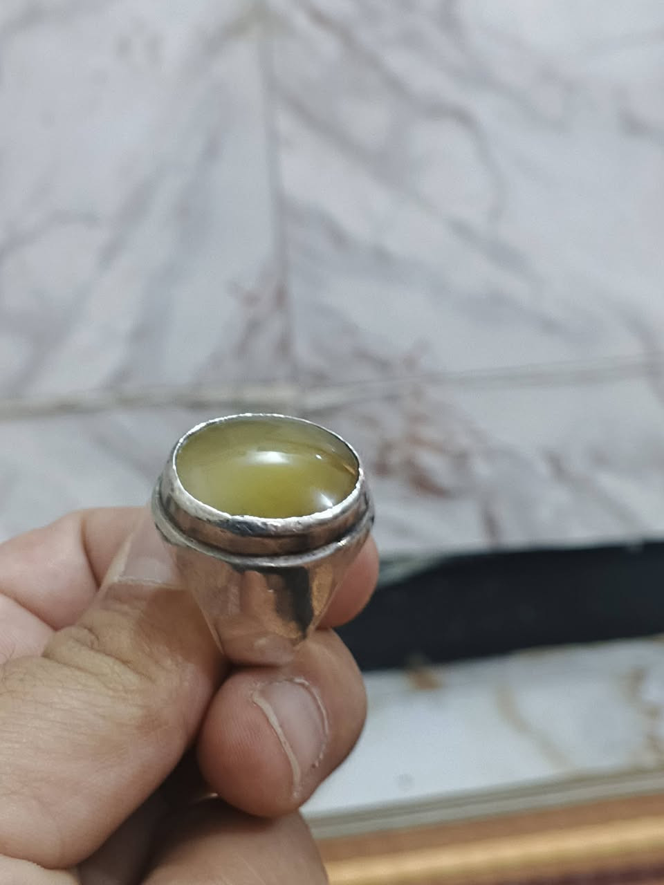 شرف الشمس قديم جدا صياغه يدويه قياس 25 26 التفاصيل في الفديو مهتم يتفضل خاص حبايب يوجد توصيل


**إذا كنت صاحب هذا الإعلان وتريد حذفه لأي سبب، رجاءا أرسل رسالة إلى الدعم الفني**