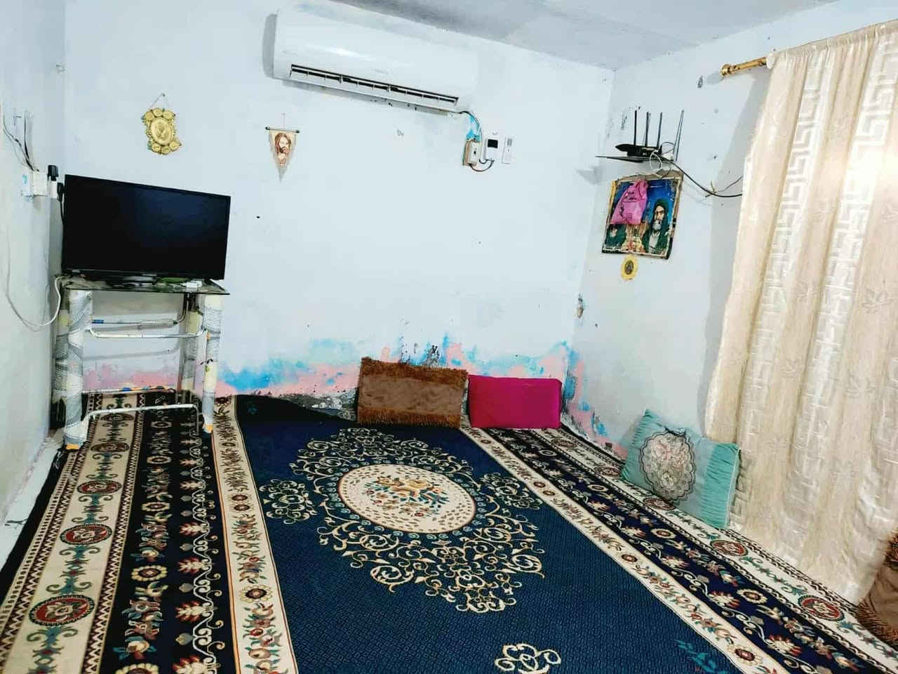 بيت حوآسم 200م قابلة للتطويب الموقع الشيشان الثانية شارعها تبليط قريبة على الاسالة خلف دائرة قطع الاراضي النقل جديدة. ب11وبي مجال شراي يتصل ***********
