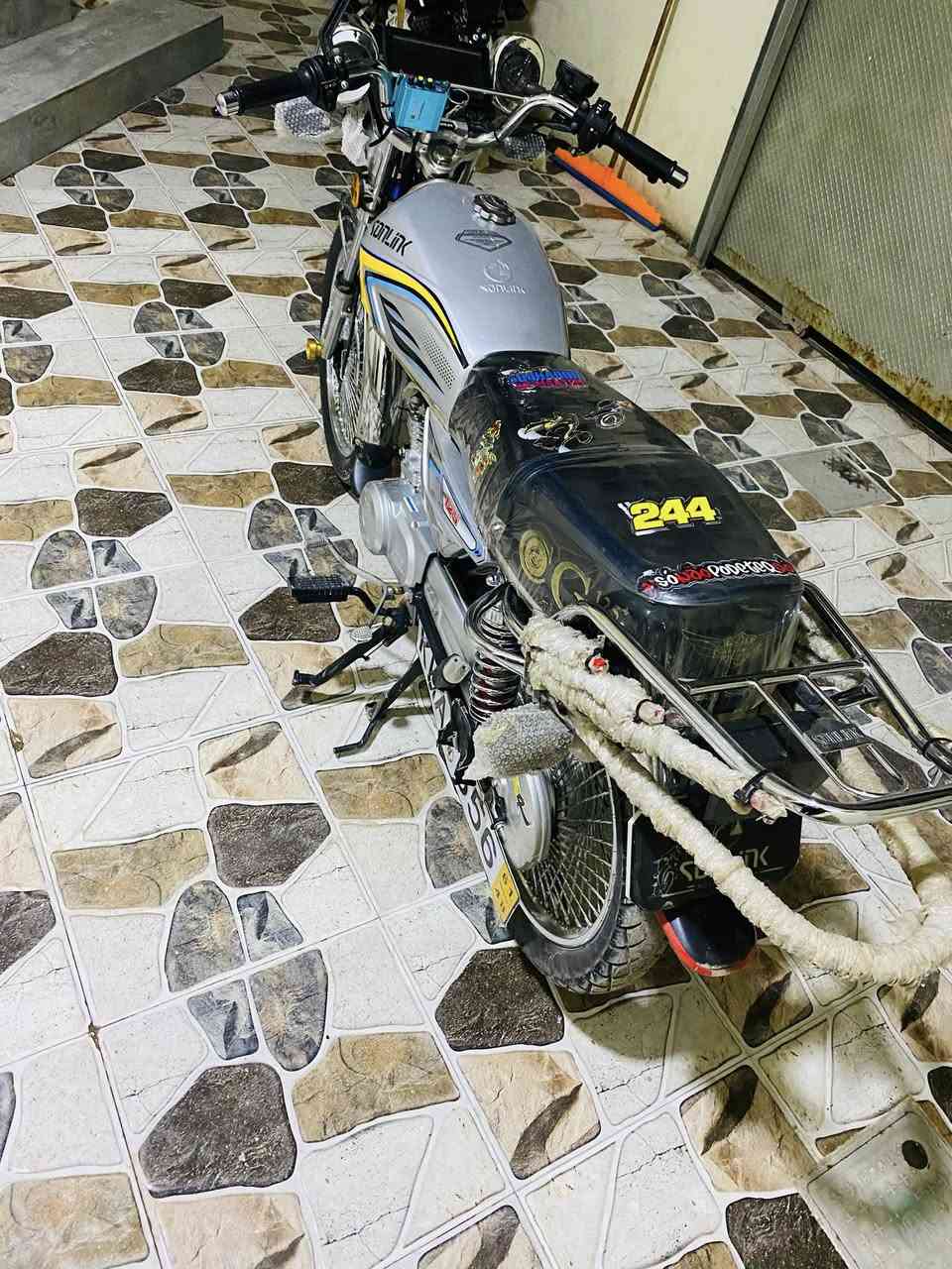 السلام عليكم 
دراجة تايكر 2025
دراجة خير من الله مكفولة
مكاني ديالى بعقوبة تقاطع السادة
لسعر 750 وبيهة مجال
الرقم ***********
