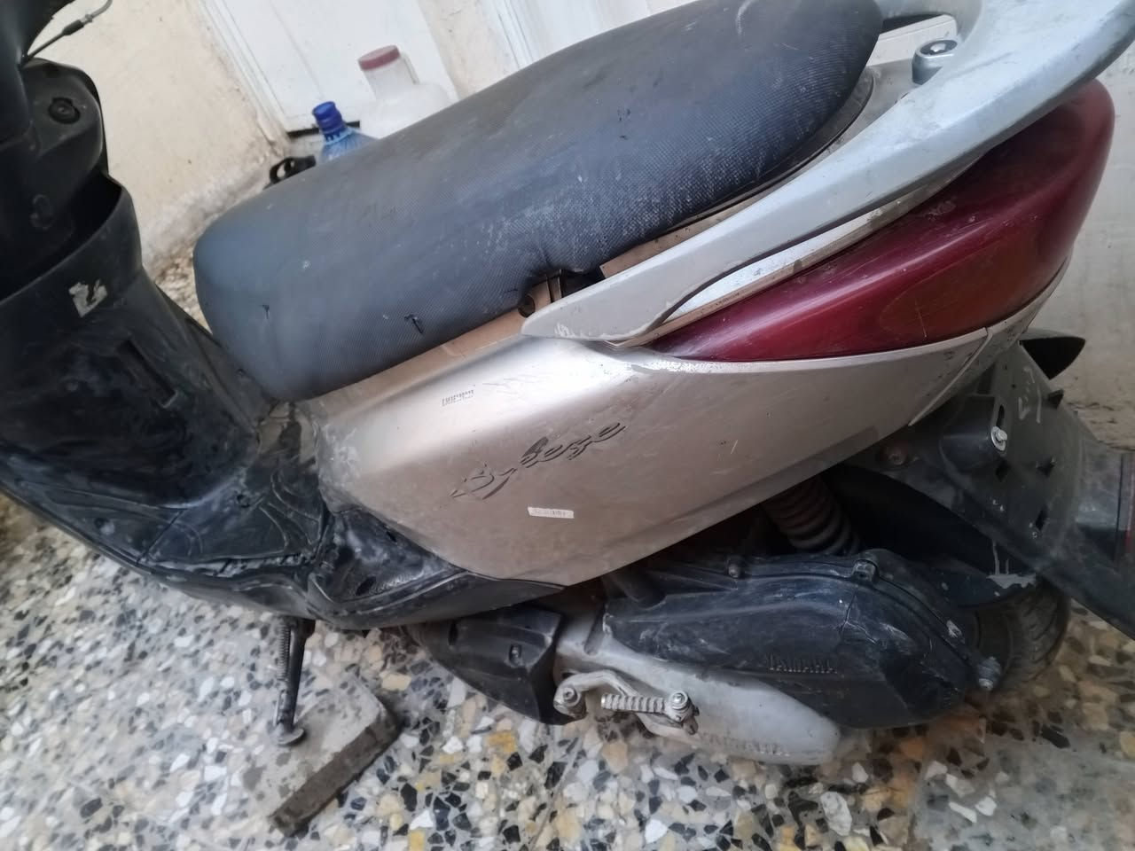 سلام عليكم دراجه للبيع بريز نضيفه وشغاله سلف هندر 
اوراق كامله كهربائيات شغاله مكينه جديد سعر 450وبيه مجال عنوان مدينه صدر حي كوفه تصال فقط***********
