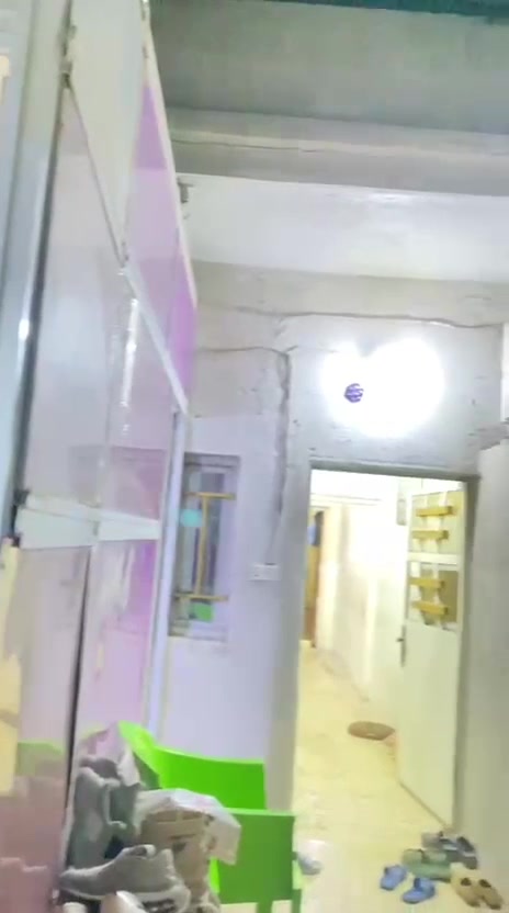 بيت للبيع 72 متر بمنطقه مدينه الصدر قطاع 58 قطاع العلوة والطحين سعر الخاص وبي مجال ***********
