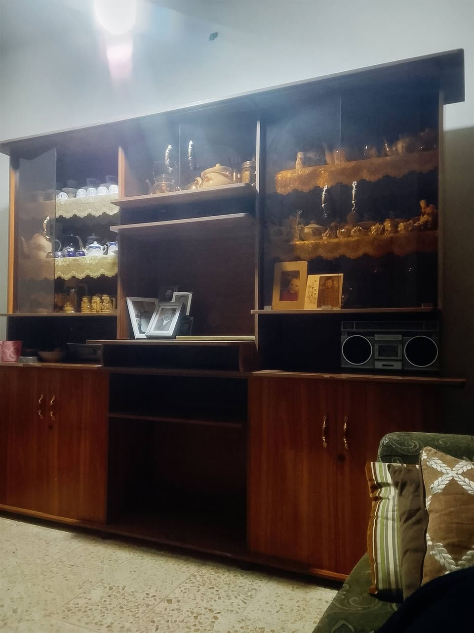 باترينة و ميز بلازمة
***********
