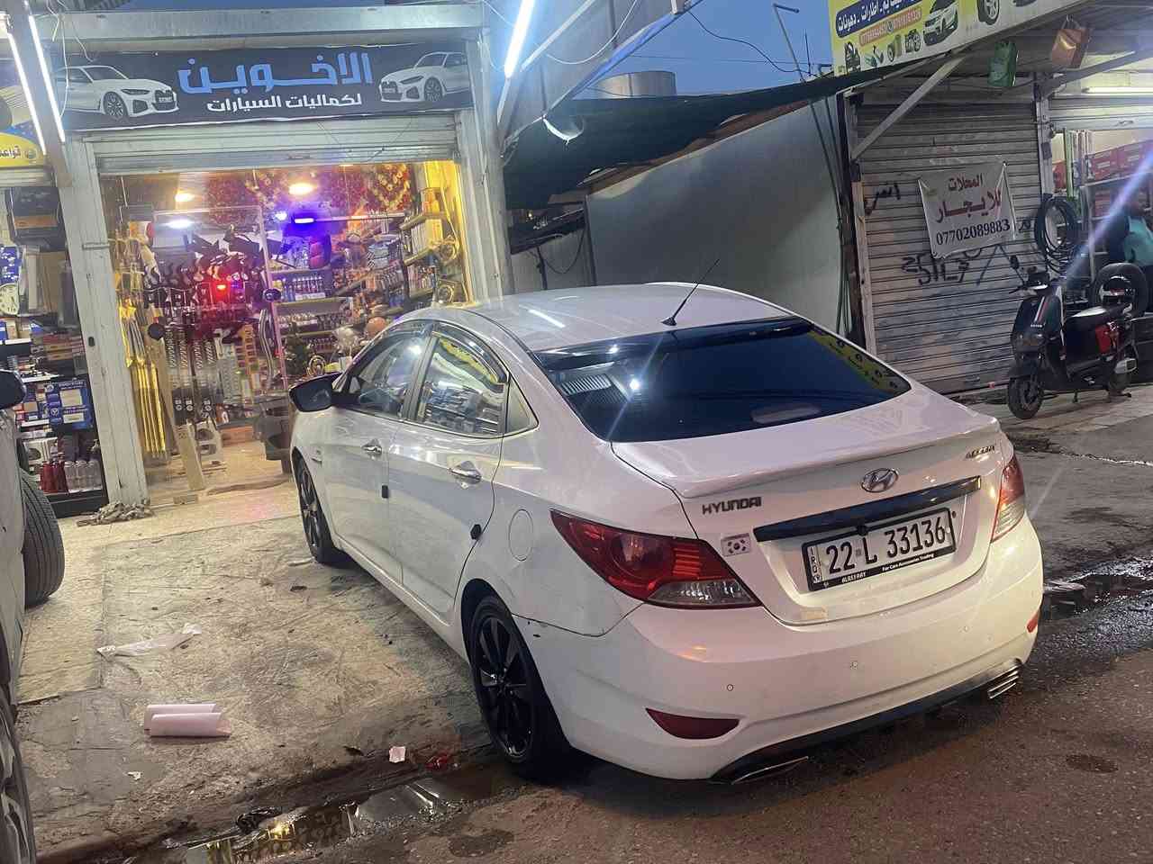 السلام عليكم 
اكسنت موديل ١٣ 
رقم وسنوية جدد باسمي السيارة جاهزة ماناقصها كلشي كابون بانزين طخم تاير جديد ادامة كاملة 
بيها ٤ قطع صبغ ا
السعر ٨٨ وبيها مجال بسيط 
***********
