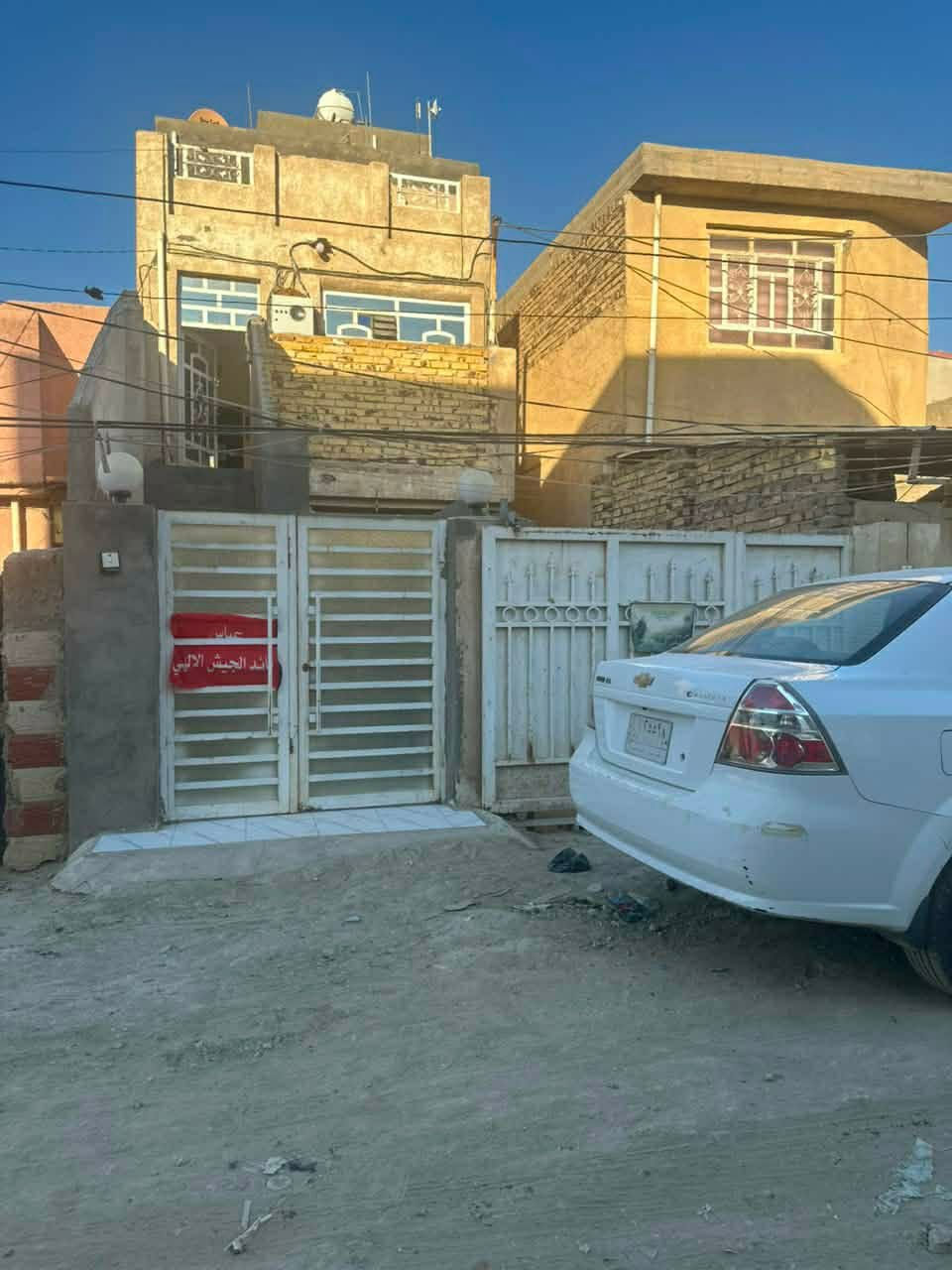مشتملات ٢ للبيع طابو صرف بقطعه وحده بشارع الي يربط المهندسين والعسكري  مساحت كل مشتمل ١٠٠ متر  سعرهم ١٣٠
للاستفسا ر    اكثر  مراجعة مكتب ابو حازم     بالاكرمين   مقابل مدرسة حسن نصر الله او اتصال بالرقم  
***********
