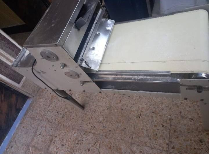 السلام عليكم اله فرد عجين سوريه الاستخدام كلش قليل للبيع و شرط  ضمان تفرد جميع انواع العجين من خبز البورك و البيتزا و اللحم بعجين و سهله الاستخدام و الشراي يجي يجربها و يشوف..
العنوان البصرة دور الشرطة
للإستفسار اتصال او واتساب موجود 
الرقم ***********
