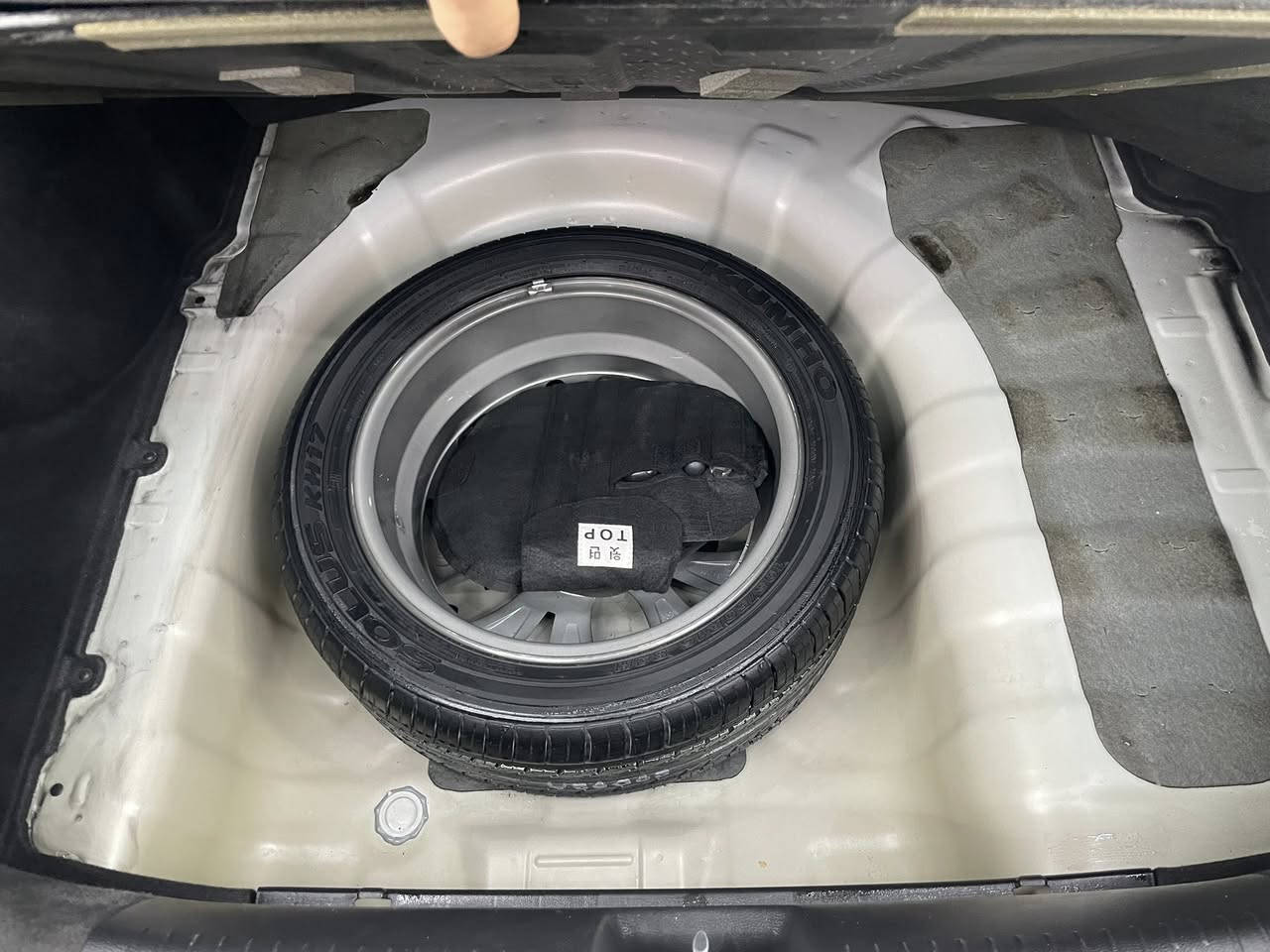 سلام عليكم اكسنت خليجي 2018
فول مواصفات مكينه 1600 دوش
سلايد 
لايت عدسه +بكلايت لد 
شاشة وكامره دواره 
دبل قطرة 
4دسك 
سبير منازل وعده كامله 
مفاتيح عدد2 

رقم بغداد 
ماشية 45 حقيقي 
بيها ربع بنيد مصبوغ وربع جاملغ 
وشخط خفيف صاير بين البابين عكس جهه السايق
السياره مبولشة وعليها طبقه نانو سيراميك 
جاهزة مابيها برغي نقص 
مكانها بغداد العامرية 
السعر115وبيها  مجال شي بسيط للطيبين 
***********
