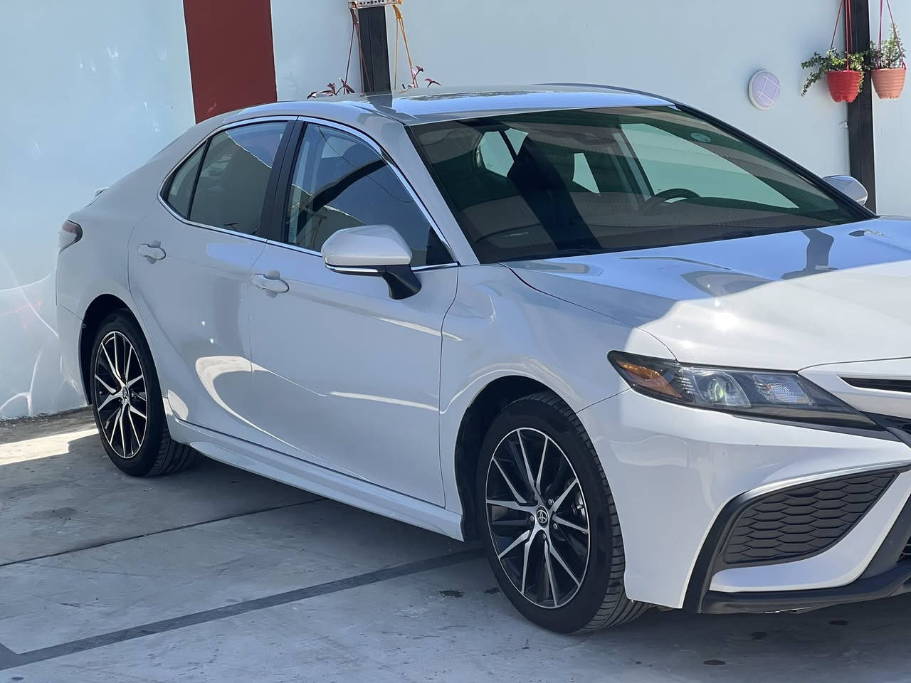 السلام عليكم اخوان مكلف بالنشر
TOYOTA CAMRY
2024 SE Night Shade
‎اللون سموك المميز 
‎السيارة صافية بدون اي ملاحظات
‎رقم اربيل بأسمي
‎العداد: 51 الف ميل
‎كلين بدون قطرة صبغ 
‎بجم كبس بدون ايرباگ
‎العنوان :الانبار -القائم
***********
