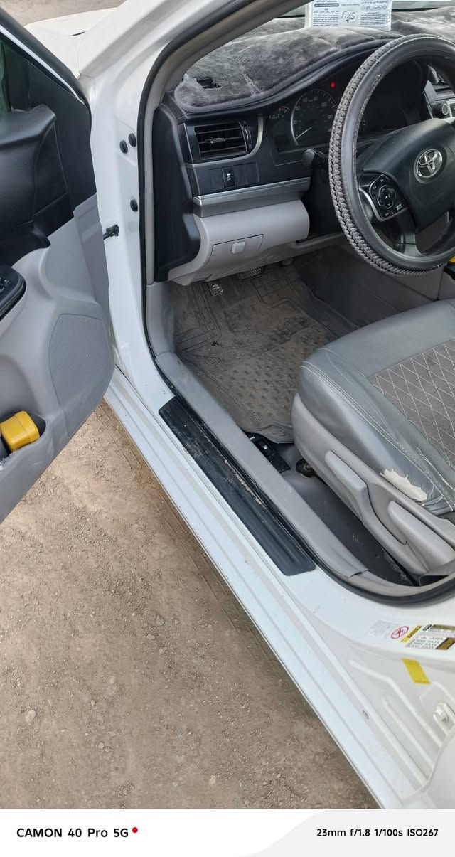 السلام عليكم
كامري للبيع 2012 مكينه جديده كير كفاله بيها قطعه وحده صبغ 
تواصل ***********
