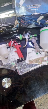 مسدسات حجم كبير اوحجم صغير الكبير نوزل 1/4ولصغير مال رشات اصغار تكحيل ...