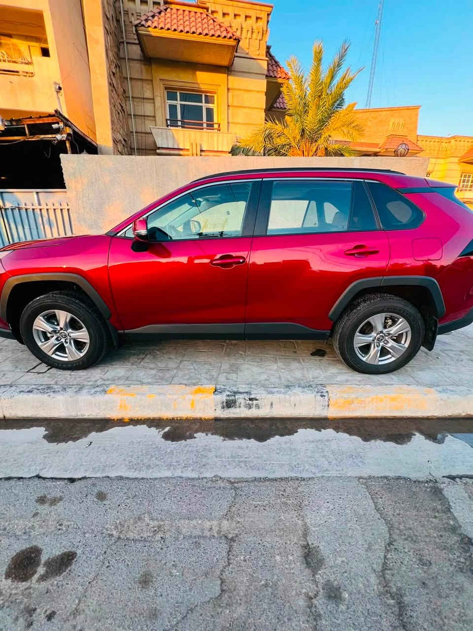 تويوتا راف فور 2025 XLe 🚗
🔹 ياباني أصلي
🔹 وارد امريكي
🔹 فول مواصفات – موصفات
🔹 الموديل: 2025
🔹 المحرك : 2500  
🔹 الوقود: (بنزين + )
🔹 العداد:7000ML فقط

✅ سيارة جديدة بالكامل
✅ اقتصادية جدًا في الوقود
✅ جاهزة
✅ حادث امامي  دعاميه بلاد  او راديترات تبديل بلاد بحاله الوكاله سياره ميحتاج اذكر الموصفات فول الفول XLe

 
 

📍 الموقع : بغداد - كراده ٥٢

***********📞
