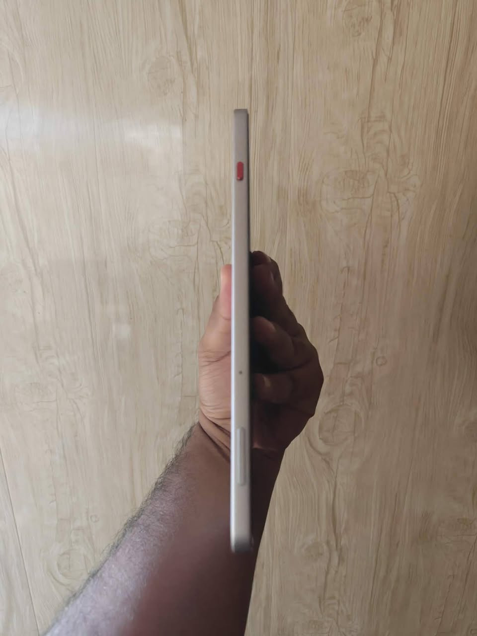 سلام عليكم الغني عن التعريف 
استر نضافه 100٪
ذاكره 256
سعره  800 بي مجال قليل مكاني موصل ابيع موصل ما عندي توصيل التاب اذا بي جلخ او شخط يرجع وتفحصه كايبل مالته بعده ما مستخدم
سببب لبيع  عندي دراسه ومتحانات نشغلت بي كلش وما اريد اتركه ﻻن مو زين البطاريه وشكراً


**إذا كنت صاحب هذا الإعلان وتريد حذفه لأي سبب، رجاءا أرسل رسالة إلى الدعم الفني**