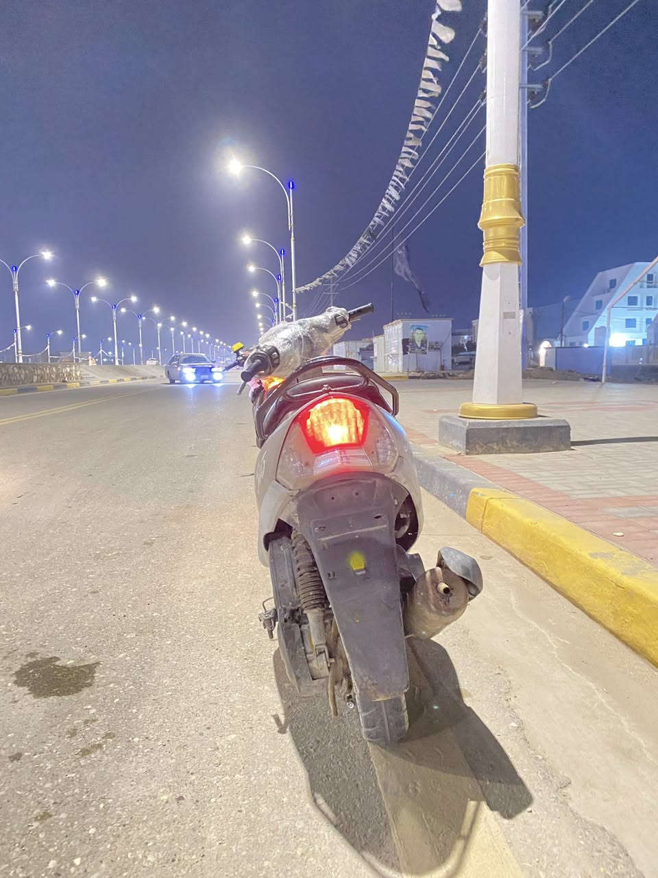 ماكس منغولي للبيع او مراوس بكير حسب القناعه 
( الدراجا سعرها 600 الشراي يجي خاص ويشلع عيوني ) 
( الدراجا كلشي كامل بيها حاويا تاخذها عل فحص مكينا مامفتوحا ابد اخذها افحص بليعجبك ) 
( اجت بدون جاملغ كدام من المعرض ) 
( سلف عوزه شخاطه ويرجع ،والهندر خير من الله نص هندر توديك وين مايعجبك )
كلشي كامل شغال بيها (لايت، اشاير ، دبلات، بريك ، مابيها نقص برغي ) 
تواصل 
***********
