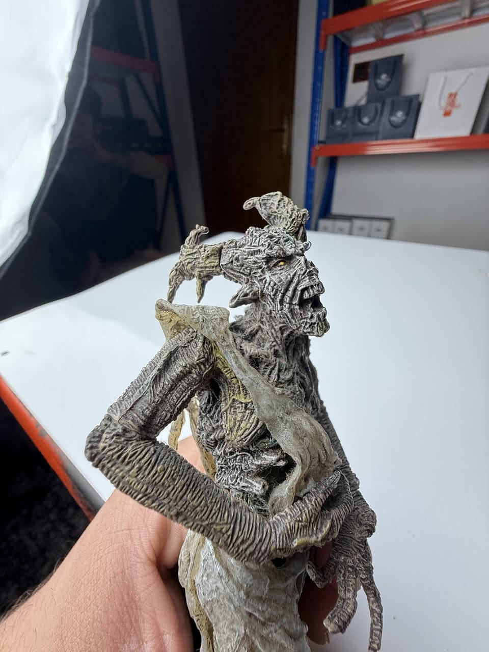 شخصية "Tree Face" من سلسلة Movie Maniacs لشركة McFarlane Toys، والمستوحى من فيلم The Blair Witch Project. 
السعر ١٥


**إذا كنت صاحب هذا الإعلان وتريد حذفه لأي سبب، رجاءا أرسل رسالة إلى الدعم الفني**