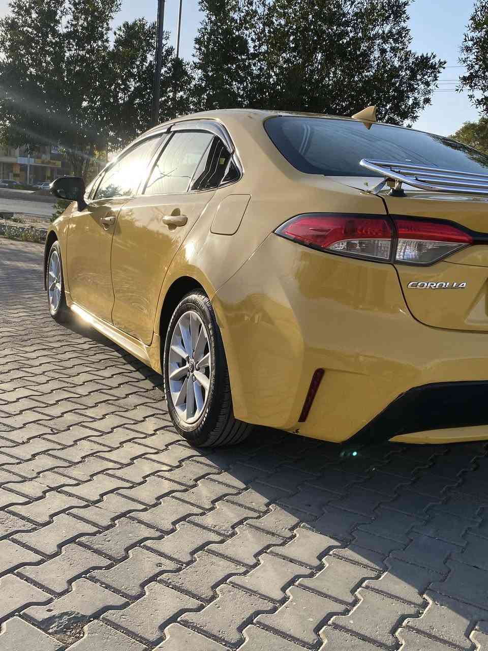 السلام عليكم
للبيع فقط كورلا 2020 Leكير ومحرك شرط 
صدر امامي خلفي جديد 
تخم تايرات + باتري جديد
تبريد تدفئه كله شغال 
السياره احلى من الصور 
ضرر السياره بامريكا باب وره السايق ومبدل بلادي 
مواصفاتهه معروفه 
هيئه غرامات كلهه مصفره 
السياره بسمي شرط التحويل 
سعر ١٥٢ وبي مجال 
العنوان ديالى خانقين 
***********
