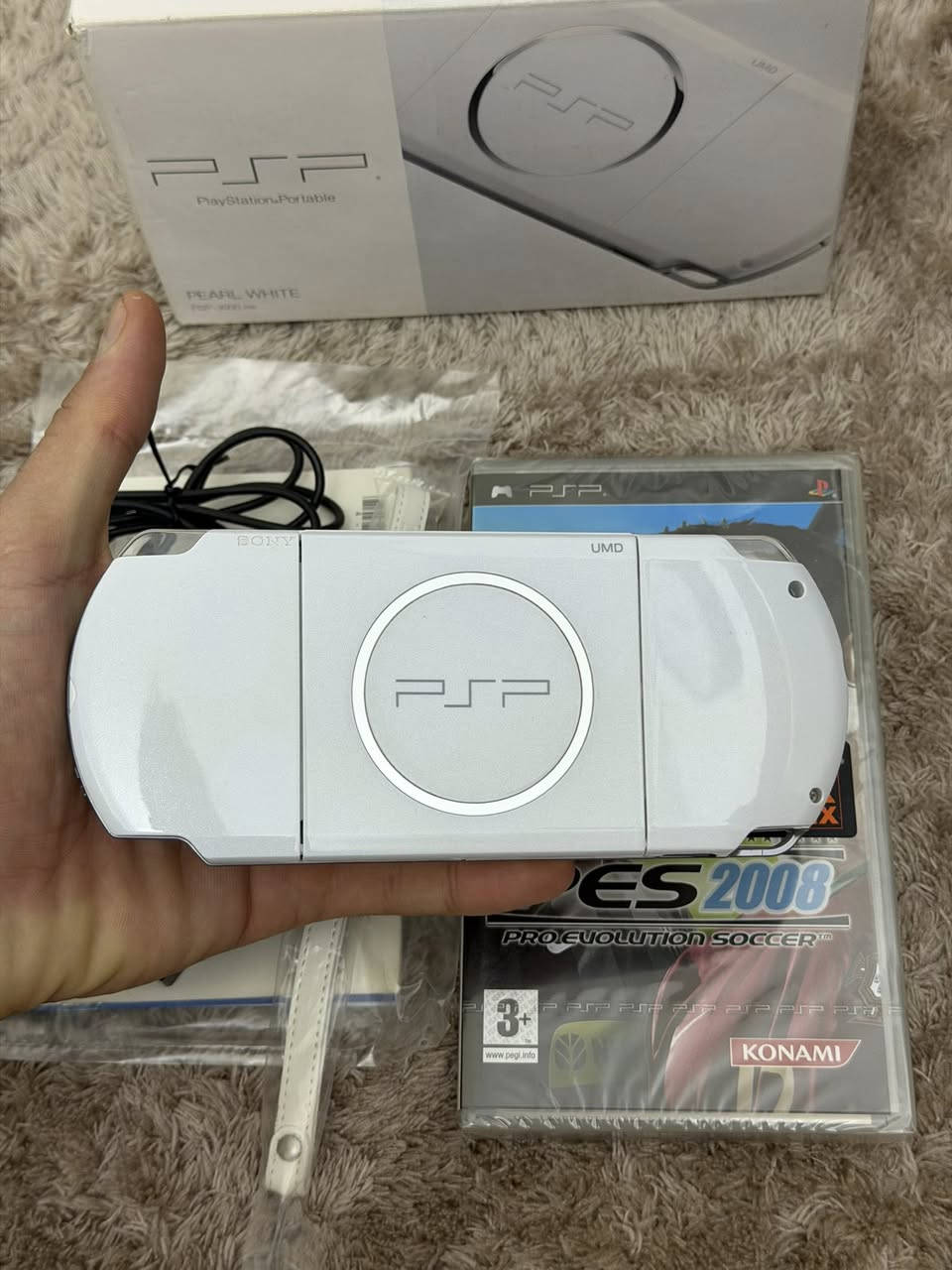 سلام عليكم psp موديل 3000
نضيف مهكر وكامل بس الكارتون مو مطابق ويه لعبة جديدة سعر 150 ويه التوصيل


**إذا كنت صاحب هذا الإعلان وتريد حذفه لأي سبب، رجاءا أرسل رسالة إلى الدعم الفني**