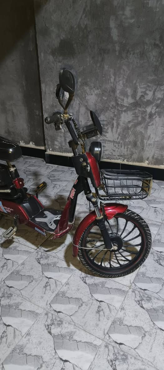 دراجة شحن 24 اربع بطاريات 
الدراجة موضحة بالصور+التشغيل عن بعد مايشتغل العنوان بعقوبة المفرق السعر 240000 
***********
