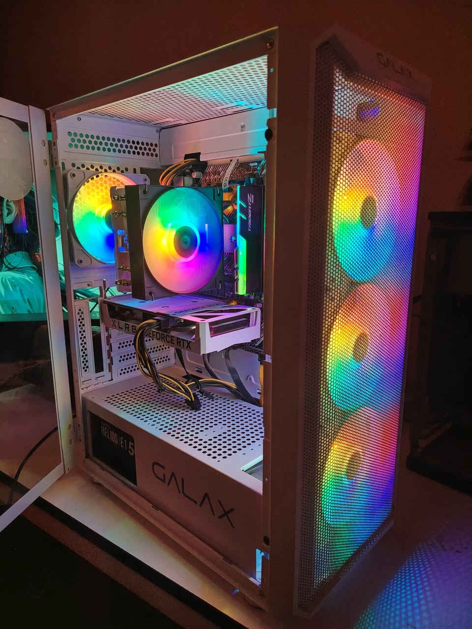 السلام عليكم  

تجميعه كيس شرط الفحص

المعالج  AMD Ryzen 5 5600X

الكارت NVIDIA GeForce RTX 4060 

مبرد هوائي Deepcool AG400 RGB 

الرام  G skill Trident Z 16GB DDR4 3600MHz

الهارد m.2 256

الهارد الثاني hdd 320 GB

البورد  ASUS Prime B450M-A II AMD AM4 

الباور GAMDIAS HELIOS E1 500W POWER SUPPLY

الكيس بي 4 فانات RGB 

زائد لعبه GTA V حجمهه 64 كيكا مهكره مفتوحه جميع الاسلحه

لعبه Elden Ring

السعر 925 وبيهه مجال بس حك الجيه لطفا

مكاني بغداد البياع الشرطه الخامسه اسف ماعندي توصيل

الضمان تجي لبيتي تفحص كل القطع شكد متريد يله تاخذهه

رقمي الاسيا *********** متواجد اتصال او واتس

شبابنه الطيبه بلكي تصعدون المنشور بلايك واكون ممنون
