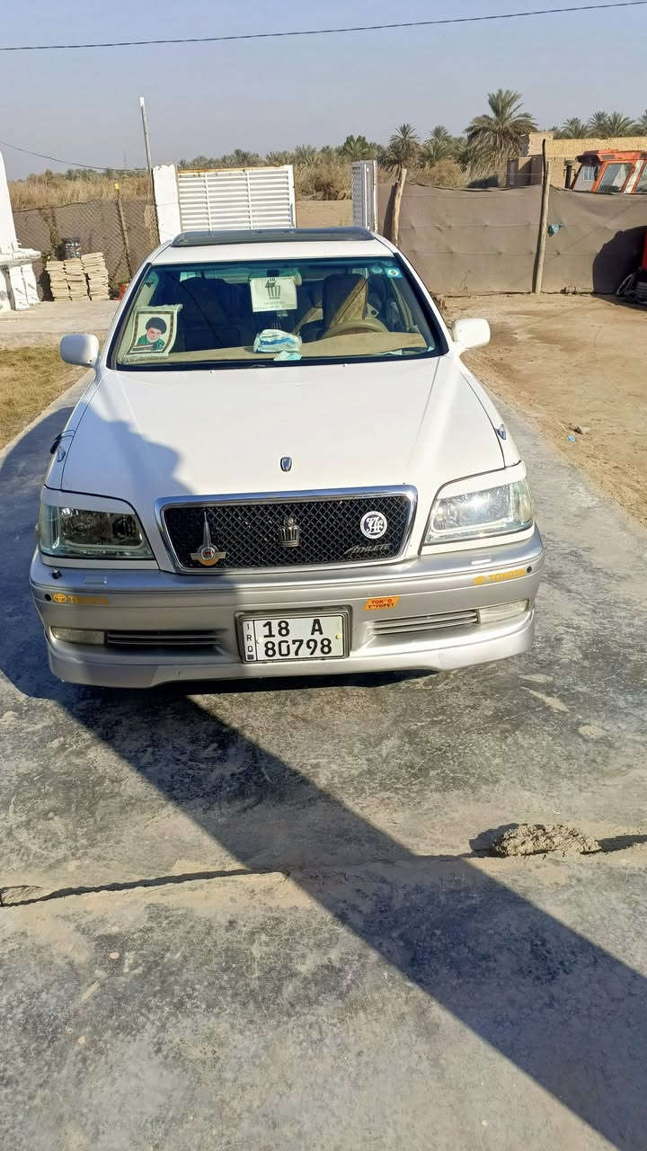 سلام عليكم سيارة ملكه للبيع 99محرك ديفور كبير سيارة كفاه عامه قطعتين تبريد ثلج خلفيه شاصي 75مكان بابل رقم تلفون ***********
