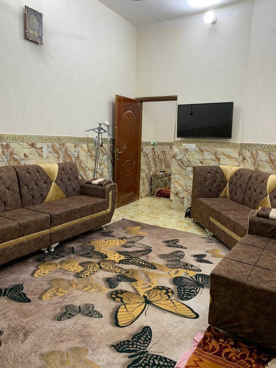 دار للبيع ***********
مساحه ١٠٠ متر
ابي الخصيب العميريه قريب ع السوق
طابو زراعي عراقي
وكاله ونسخ من الطابو ومكاتبه
يحتوي على
الطابق الاول (مطبخ وهول كبير وديوانيه وكراج وصحيات )
الطابق الثاني (ثلاث غرف)
الطابق الثالث (غرفه وصحيات)
السعر 80
