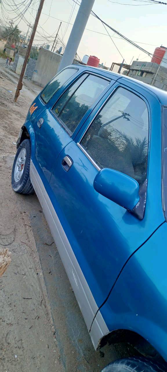 سيارة موديل اقتصادي عملي، اللون أزرق، بحالة جيدة من الخارج والداخل. مناسبة للاستخدام اليومي والرحلات القصيرة. تم صيانتها بشكل دوري ولا تحتوي على أضرار كبيرة. المهتمين يمكنهم التواصل للاستفسار عن التفاصيل الإضافية أو لتحديد موعد للمعاينة.