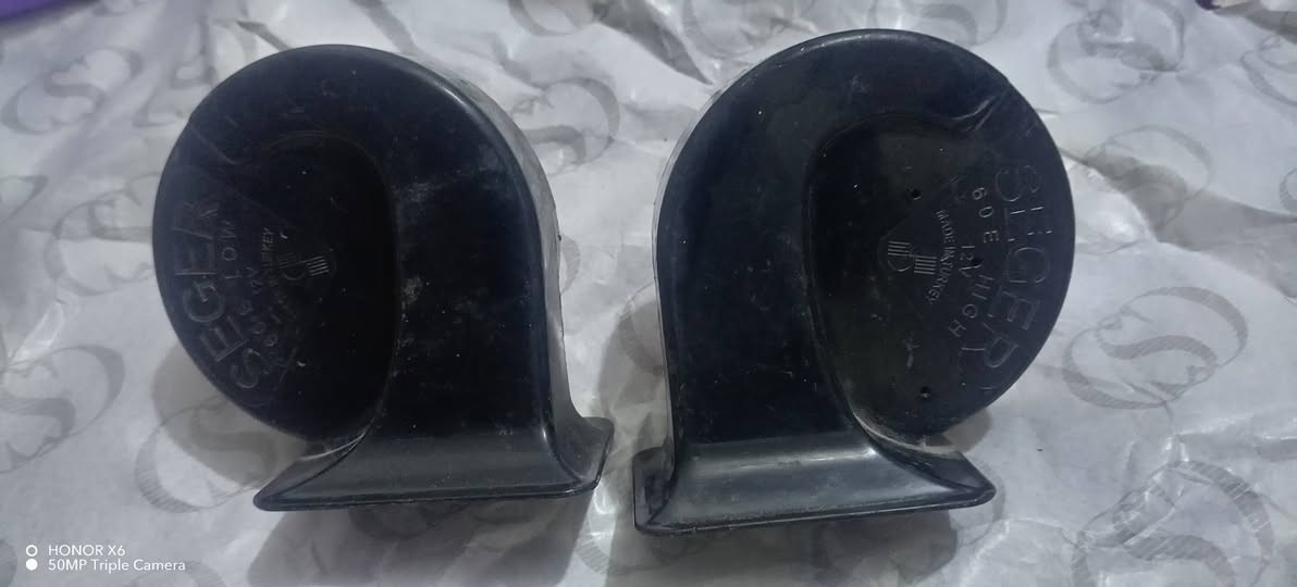 هورنات صناعه تركيه مال جارجر سعرهن ١٢ الف وبيهن مجال ينشدن سياره أو الدرجه تحورير


**إذا كنت صاحب هذا الإعلان وتريد حذفه لأي سبب، رجاءا أرسل رسالة إلى الدعم الفني**