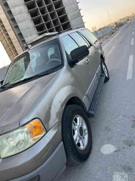 فورد اكسبديشن ٢٠٠٣
محرك و كير Vvt خير من الله 
مشكلتها بس تبريد و يتصلح 
السعر  6000$ او المراوس ب احدث اكسبلور او اكسبديشن و انطي فرق
يعني 60 ورقة 
و بيها مجال بسيط حك الجية
الاستفسارات متواجد فيسبوك و واتس
***********
