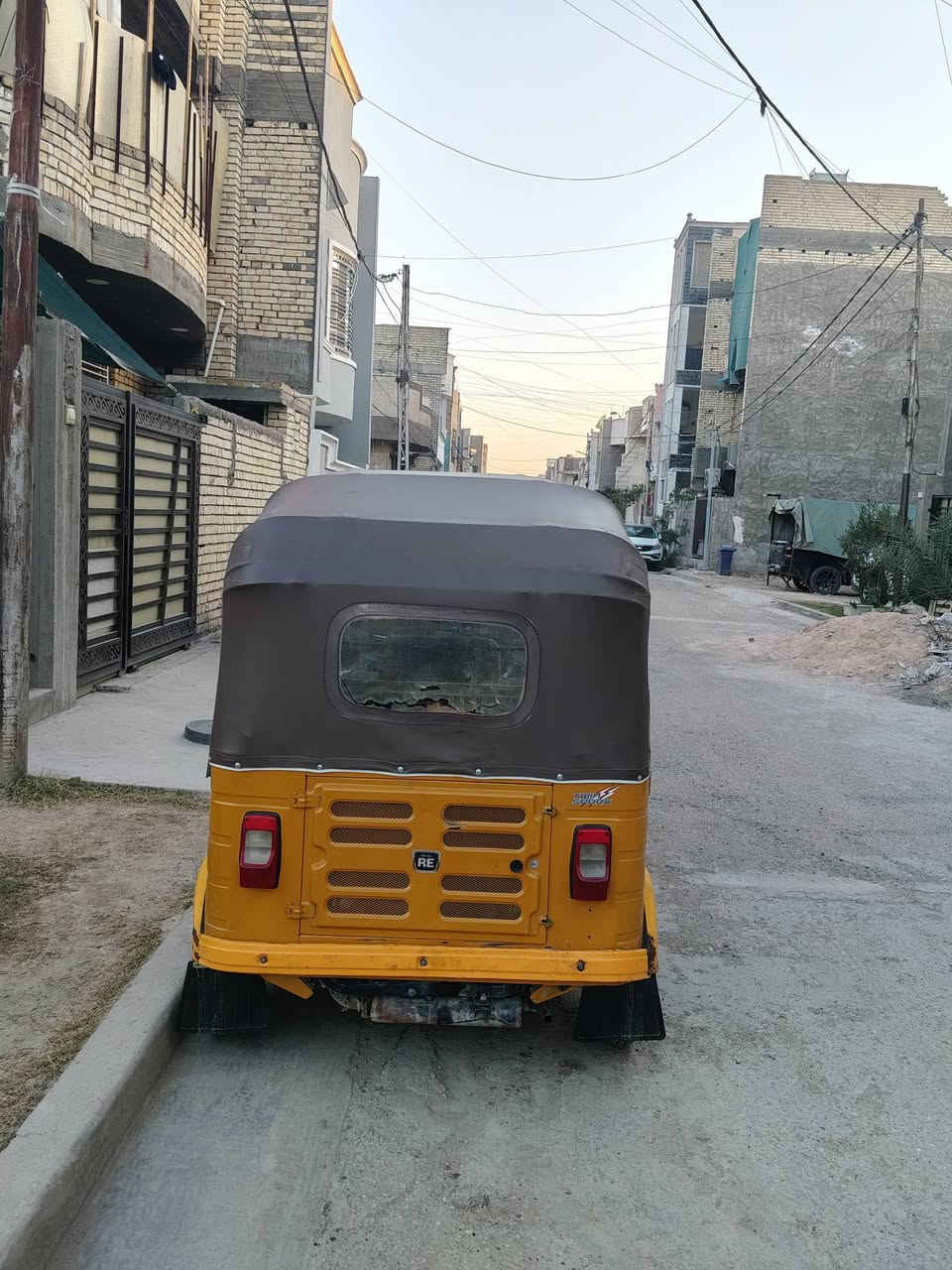 سلام عليكم تكتك لبيع لموديل 2020   حلوه وخير من الله
السعر ،5800
وبيهه مجال  حق الجيه 
العنوان  الشعله ***********
