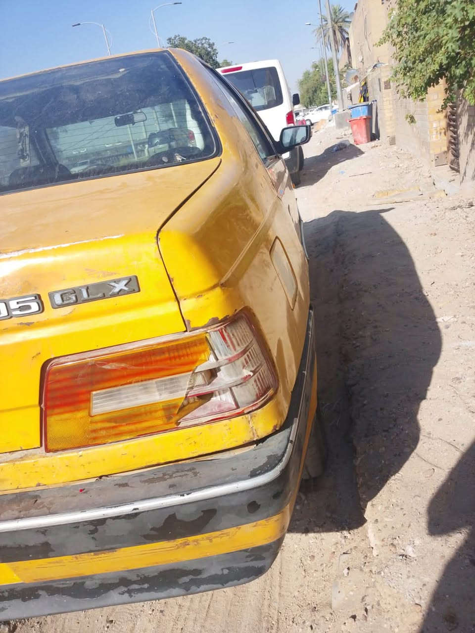 من رخصت مدير كروب
بيجو لميس 405 موديل 10 للبيع 

سياره جاهزه  نواقص صدر و صدر مشتري بس ما شاده 

و نقصه سيد برك و قمجي مشتري ما شاده 

باقي مابي شي  

تبريد ويا سويج شغال 

مكينه كير فرنسي لا تنقيص ولا تبخير خير من الله 

رقم بغداد ما عليه خرمات مروريه 

فقط هيه 600 الف مطلوبه علا مشتري سياره لي 

ياخذه مكاتبه مروري راعيه يريد تحويل 

مكاني بغداد كراده 

سعره 23 قفل و بل عافيه علا ياخذه 

رقمي ***********
