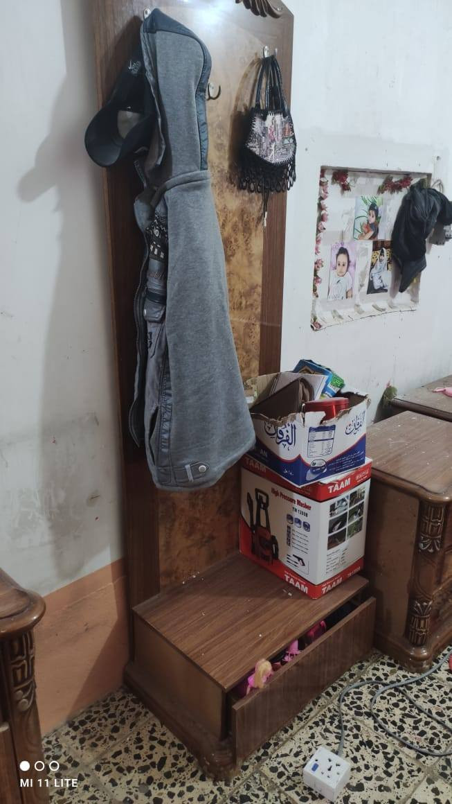 غرفة نوم للبيع السعر ٢٥٠،٠٠٠ مع الدوشك المكان نجف حي العسكري كبل ***********

