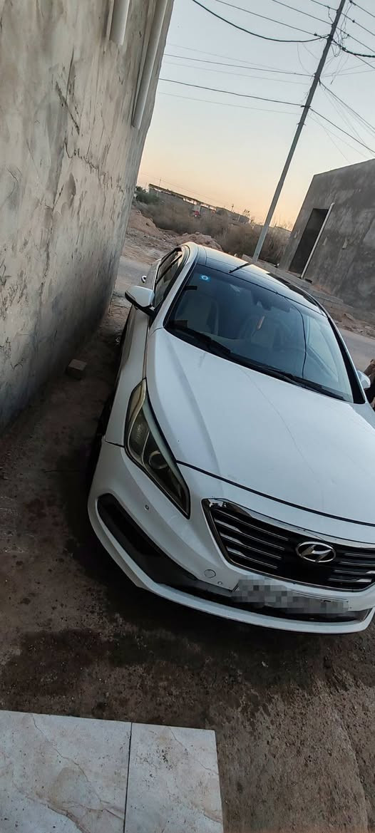 سلام عليكم
سياره سوناتا 2015 وارد أمريكي فول موصفات السيارة كامله من كل شي تخم تايرات حداديه مكفوله من الضربة والسونار موجود السيارة بيها صبغ بل باب الورا ربعة والبنيد مبدل الأصلي بسبب جراد مكاني بصرة ابو الخصيب
السعر  136 $ بيها مجال قليل
السيارة ب اسمي التحويل ثاني يوم
الرقم : ***********
