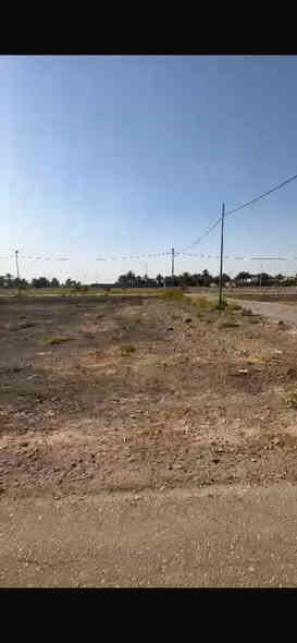 السلام عليكم 
قطعه ٢٠٠ متر (١٠*٢٠)طابو زراعي 
بالتقسيم مال حسين مارينا بعنانه طريق عنانه سنجار
تبليط + ماء و كهرباء 
السعر ٦٥ مليون و بيها مجال 
 ***********
***********
