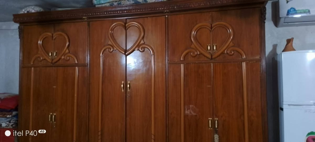 السلام عليكم كنتور للبيع صاج اصلي داخل وخارج الضرر اللي بي فقط باب الكنتور المكان بغداد حي العامل السعر 350 وبي مجال


**إذا كنت صاحب هذا الإعلان وتريد حذفه لأي سبب، رجاءا أرسل رسالة إلى الدعم الفني**