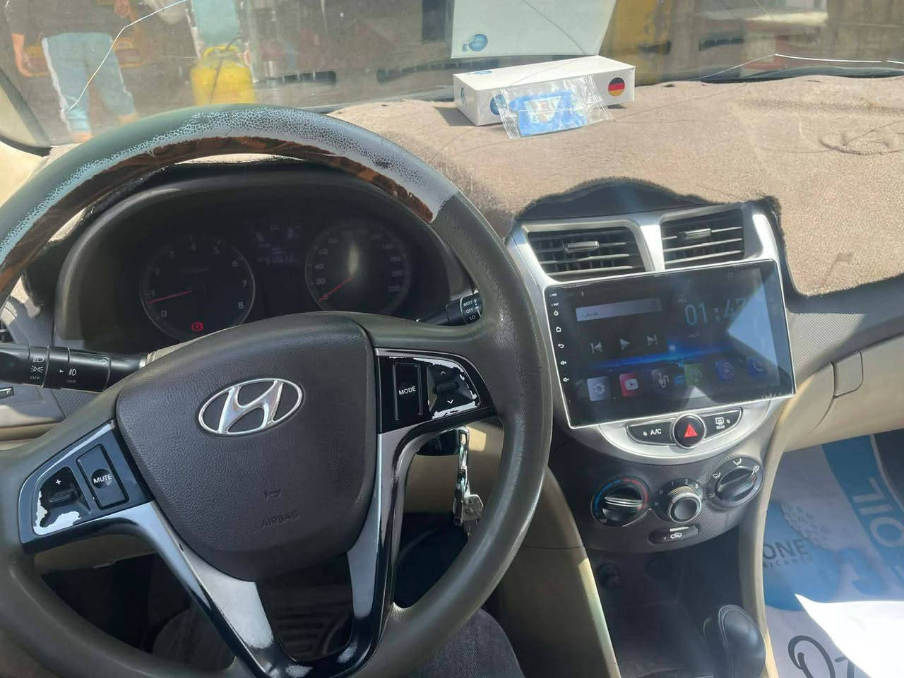 السلام عليكم 
اكسنت موديل ٢١٠٤ خصوصي ابيض اللون
 رقم بابل انكليزي سنويه ل ٢٠٢٩ بأسمي
 تخم تاير جديد وباتري جديد 
نقص تبريد فقط
وبيها بارد بحافة البنيد وقبق الجنطة مثل مامبين بالصور 
السعر .... 95$ وبيها مجال 
للاستفسار الاتصال على الرقم 
***********
