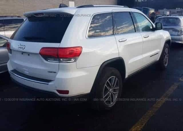 جيب شيروكي فئة لمتد فول مواصفات موديل 2017  بغداد بأسمي تحويل ثاني يوم السنوية والهزه ورقم هشهر اجددن يعني مدوخ ولا تتعب
حادث بسيط جدا بابين صفحة السايق ضررهن بسيط وتبدلن بنفس اللون بلاديات مال سياره نفس الفئة بدون صبغ وبدون ايرباك وبدون دواخل وبجم مابيها والباقي السياره على ايدي ((جديده بمعنى الكلمه وادامه لكلشي مسوي)) عدا اخر فتره صار ينرادلها فريز تبديل طبيعي الفريز كل ٥ سنوات يتبدل وينكص فلوسه من سعرها  
والياخذها يفحص كلشي بيها حتى تطلع من مسؤليتي  

مواصفاتها
بانوراما
كشنات كهربائية 
تدفئة ستيرن
خزن وضعيه كرسي السائق
تبريد وتدفئة كشنات 
شاشه جبيره تدعم اتصال بالاجهزه 
لايتات ليد بلاد وكشافات ليد بلاد 
صندوق كهرباء
رادار خلفي يوقف المركبه اذا اكو شي خلف السياره وتم الرجوع عليه
حساسات خلفيه
كامره خلفيه 
ويل كروم 
حساسي ايطارات
شاشة اعطال دجتال 
يدات ومري كروم
نظام تزحلق
انضمه سبورت وايكو
دبل جام وعازل حراري بلادي 
كشنات جلد 
صاج ديكور
نظام الانطفاء الذاتي في الازدحام
كير ٨ نمر اقتصادي 
محرك ٣٦٠٠ المرغوب
تو ويل المرغوب 
 

$$$السعر( 215 )$$$
ماشية ٦٥ ميل 

مكاني بغداد العامريه 
رقمي ***********  بي واتساب. الله شاهد ذكرت كلشي وفصلتها تفصيل وماتوقع اكو احد هيج يسولف كلشي بس حتى لا اتعبك ولا اتعبني 🌹اسف على الاطالة
