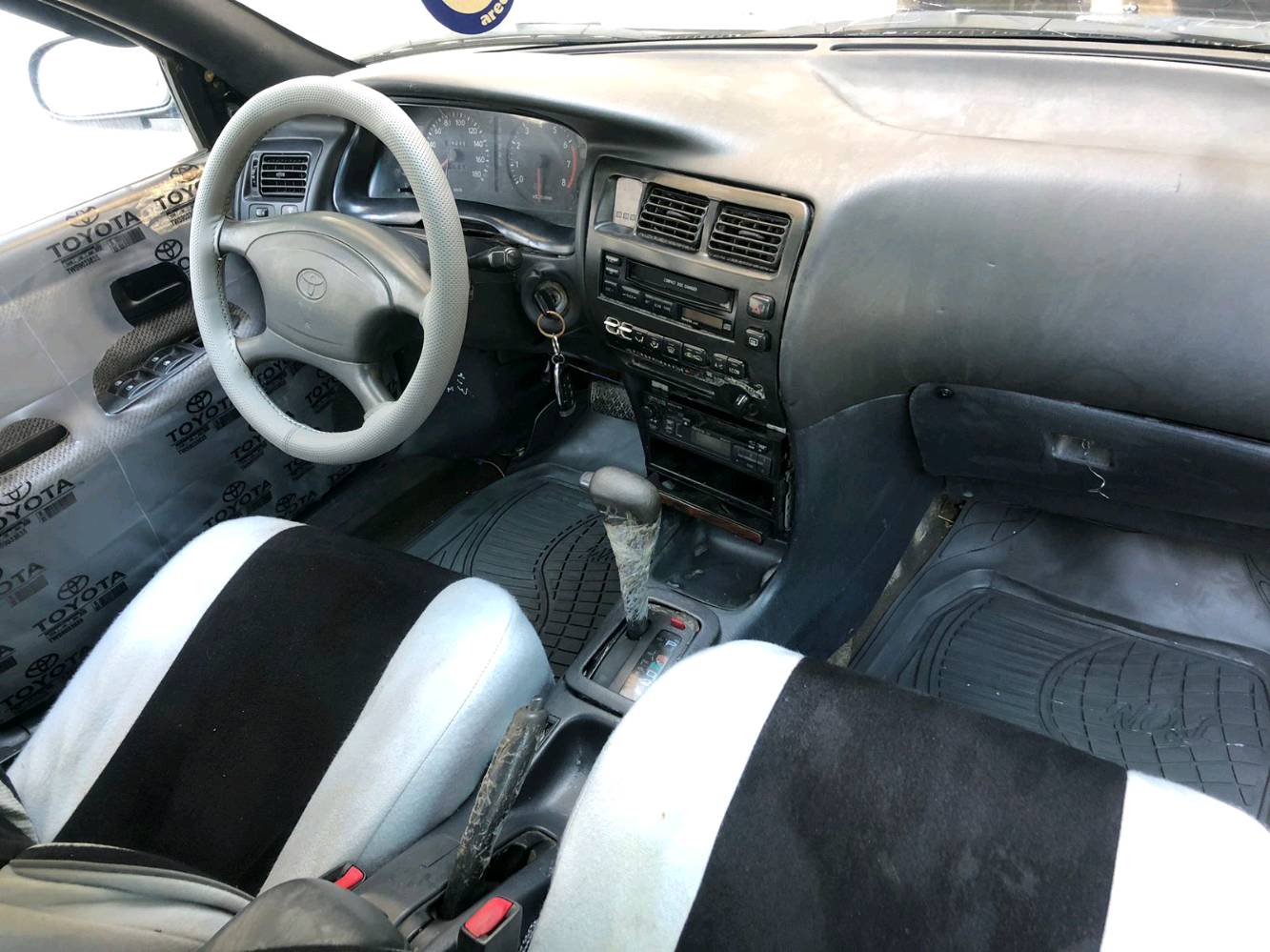 سلام عليكم كورلا موديل 1992سياره مكينه وكير مكفولات كفاله من ضربه بيه صبغ جماليه فقط رقم بغداد تحويل مباشر تخم تاير جديد صدر مامي وخلفي جديد باتريد جديد غرفته جديد كلش السعره 47مكاني بغداد بلديات وهذ رقمي ***********