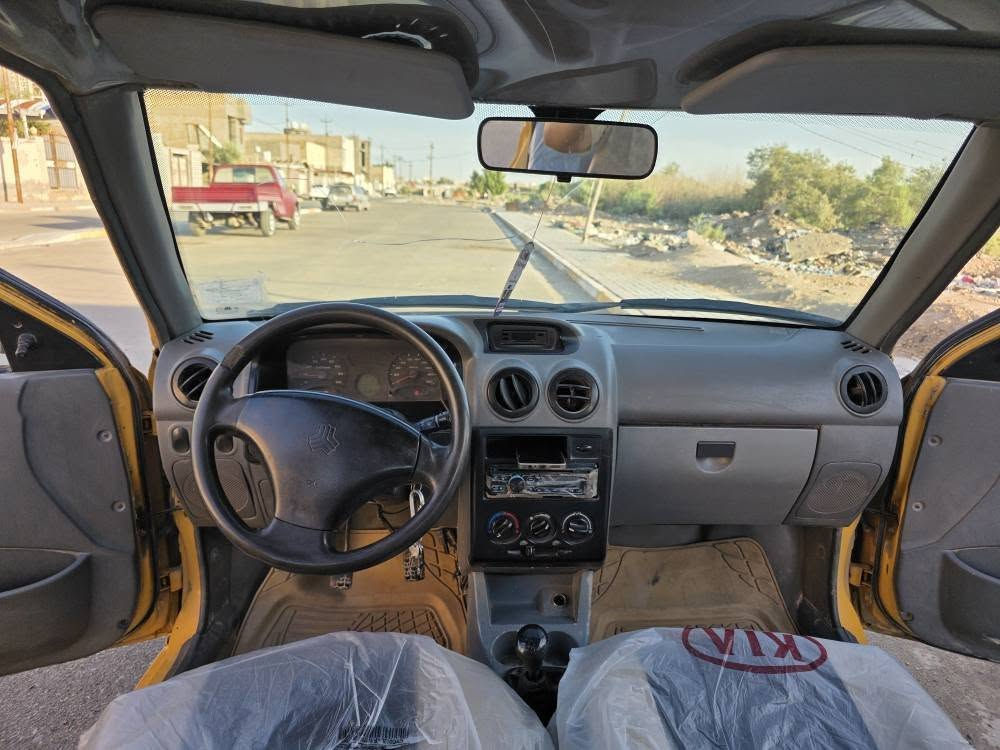 سلام عليكم 
سايبه ٢٠١٧ 
كير جديد ونضيف مكينه ناعمه وحلوه خيط بخار بصيط 
حداديه كلها جديده نقص بوربرين امامي فقط 
تبريد ثلج راديتر وفريز جديد 
كهربائية كلها جديده وشغاله 
السياره جاهزه اي نقص مبيها 
الكشر كفاله من الضربه والصبغ ومن التبديل فقط جاملغ امامي مفتوح 
السياره بلاديه بمعنه الكلامه ترايك وين متريد 
السياره مالكها يمي مشتريها منه مباشر 
عليها هيئه وغرامه ٥٠٠ يوكعن من السعر 
عنواني ديوانيه مركز 
للتصال ***********
وتساب ***********
السعر ٣٥ وبيها مجال ديوانية, القادسية
