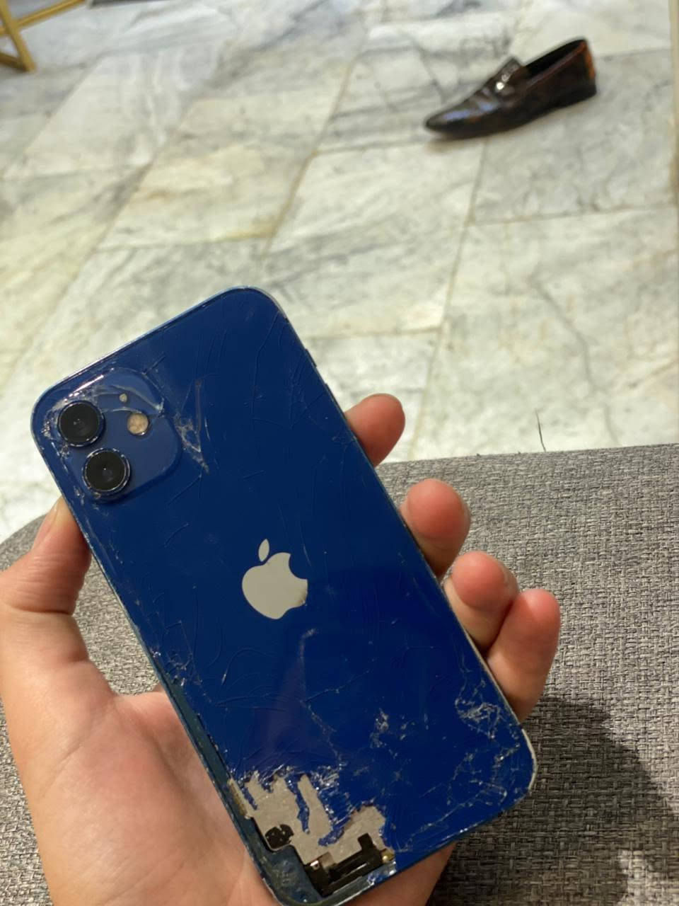آيفون ١٢ 
ذاكره ١٢٨ بطاريه ١٠٠ امبدله 
امبدل شاشة اصليه ضهر مكسور 
فيس إيدي ✅
 الكامرات كلهن شغالات  بس مال وجه ما تشتغل 
السعر ٣٠٠ وبي مجال  
المكان بغداد الغزليه


**إذا كنت صاحب هذا الإعلان وتريد حذفه لأي سبب، رجاءا أرسل رسالة إلى الدعم الفني**