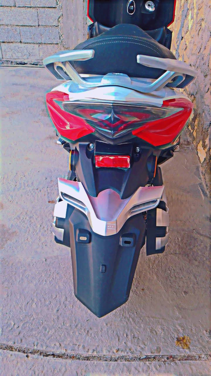 سلام عليكم ورحمة الله دراجه شحن نوع لاما هاوجي دراجه فول مواصفات بل شحن تفتر الرمادي كلها وبعده بيه شحن بطاريات ع فحص 6 بطاريات تجي تفحص وتاخذ سعرها ب 750 قفل رقم الهاتف ***********
