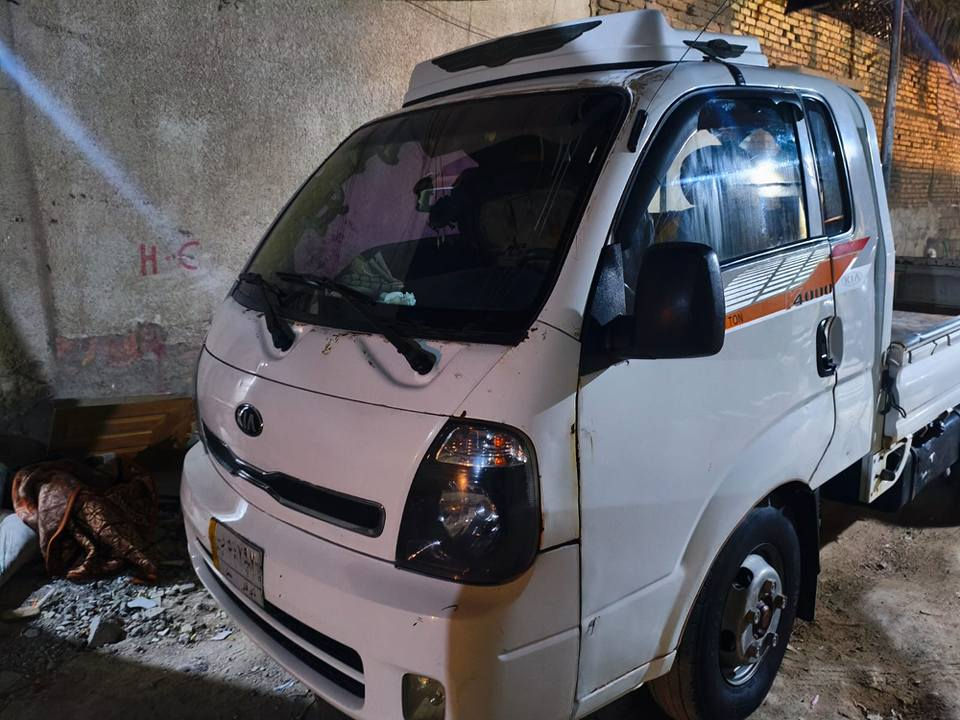 كيا بنكو فحل مفتوح 2016 بي ضربه ومثل ما مو ضح بصوره مكينه وكير كفاله سياره نضيفه حيل سعره بشده وبيه مجال لشراي سياره باسمي عنواني بصره تحويل ثاني يوم رقم ذي قار *********** البصرة, العراق
