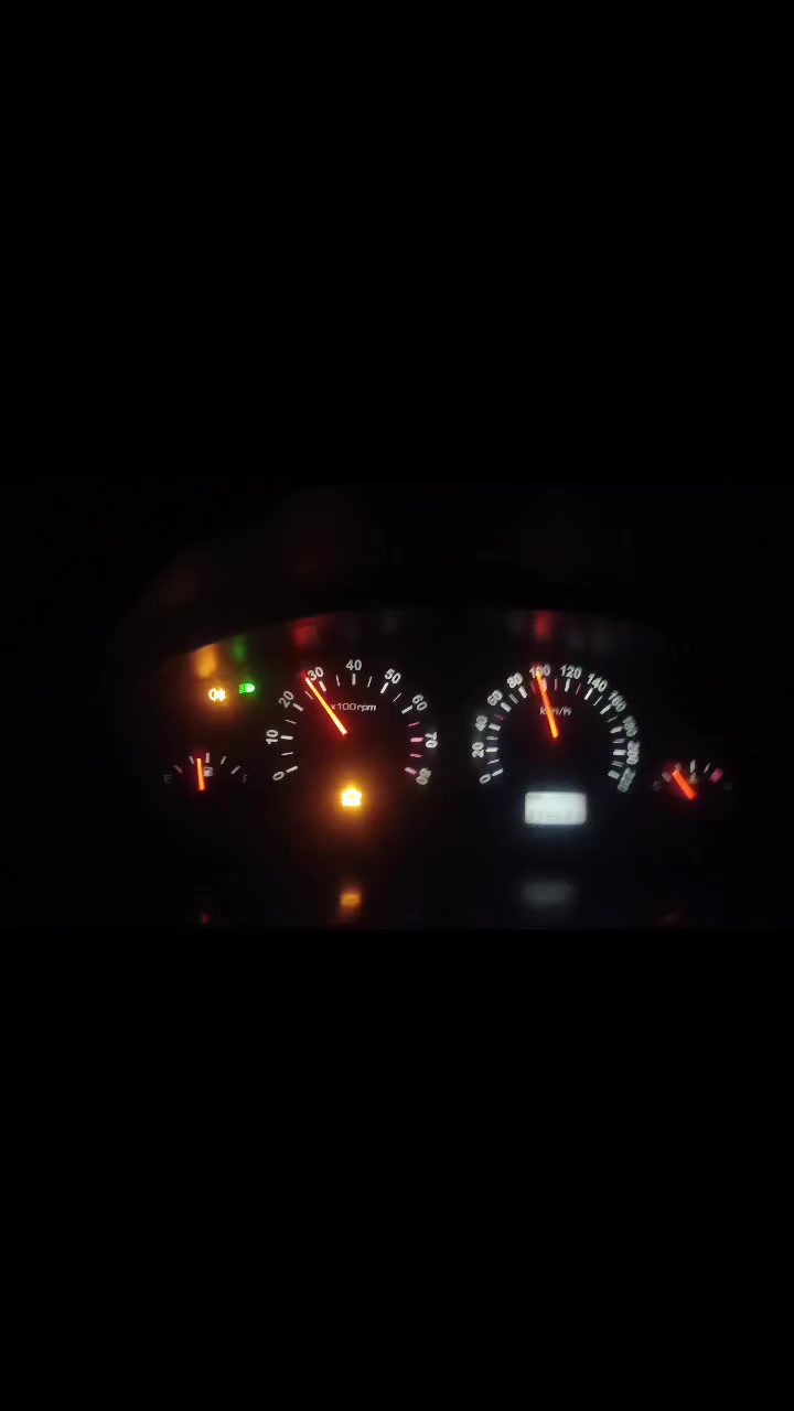 سمند للبيع موديل 2009 
گير ومكينه خير من الله كهربائيات كلهه  شغاله اشاير ودبل اشاره وهورن وگلوب داخلي وبگ  لايتات وسكنات  ولايت عالي وناصي وبلاجكتورات والڤان شغال دگم الجام شغال ارضيه جلد التبريد عوزه غاز  دشبولها كله شغال من رون وكيلو متر وگيچ بانزين وگيچ الحماوه و.......... سياره ع وضعها لا ضربه ولا تعمير بيها وهاي نصبتها تجي تشوفها مثل الي بالصور وهذه مقطع توضيحي اكرر للدشبول شغال كله  رجاءآ من تتصل لتگلي شبيها ما بيها كلشي مذكور اقرأء المنشور زين واتصل وبيك خير وتدلل عنوان كوت واسط مركز المدينه *********** 

السعر 29 وبيها مجال حگ الجيه  

الي مو شراي يترك كلمه طيبه تمثل أخلاقه
