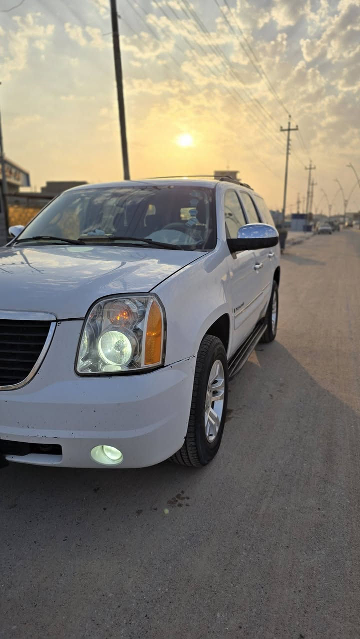 السلام عليكم 
يوكن ٢٠٠٨ خليجي 
كفاله عامة عدا الجاملغ الامامي صبغ جمالية اثر شخوط
البيبان بيها ارباع حسب الصور 
السعر ١٧٥$ وبيها مجال 
السيارة رقم بصرة بأسمي 
العتوان /البصرة / الصالحية
رقم الهاتف /  ***********٤
