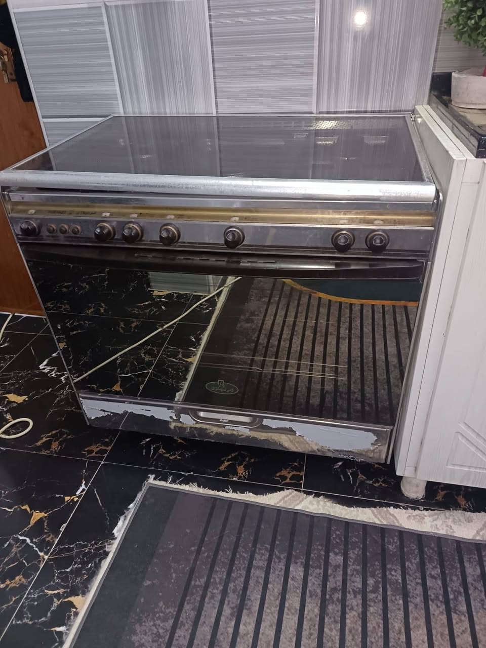 السلام عليكم احبتي
طباخ.. كريازي الباب الاول
نضيف جداا انضف من الصوره
مخزون
للاستفسار
خاص
او الاتصال على...***********
